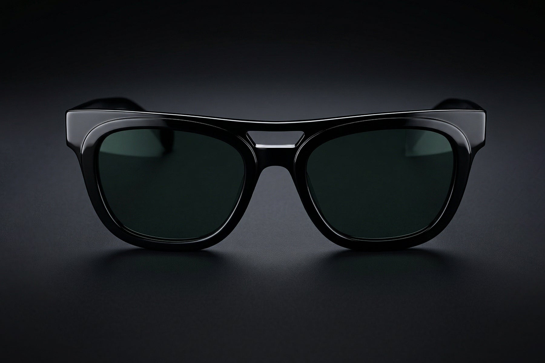 AARKA Peony C3 polarized semi-round sunglasses featuring a black and green full-rim frame with double-bar design and tinted lenses.